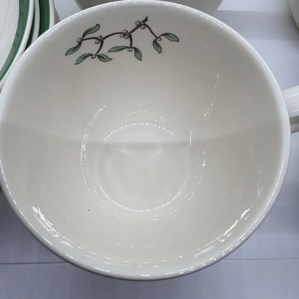Spode Christmas Tree Cups & Saucers Set Of 7 1980s England (One Cup Has Chip)
